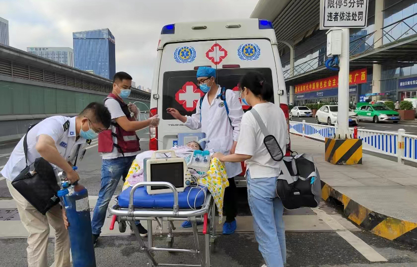 革吉县救护车出租公司